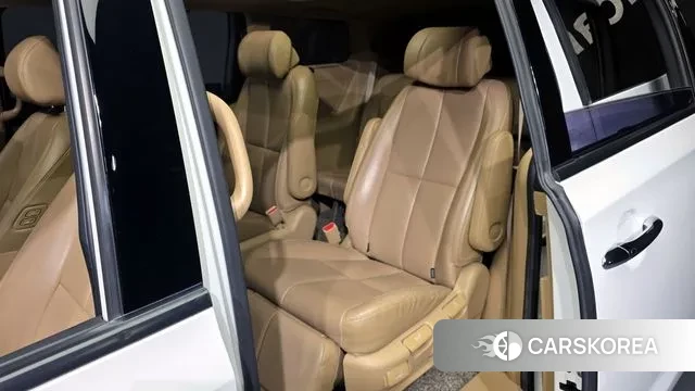 Kia The New Carnival 2018 Белый из Кореи, фото 2