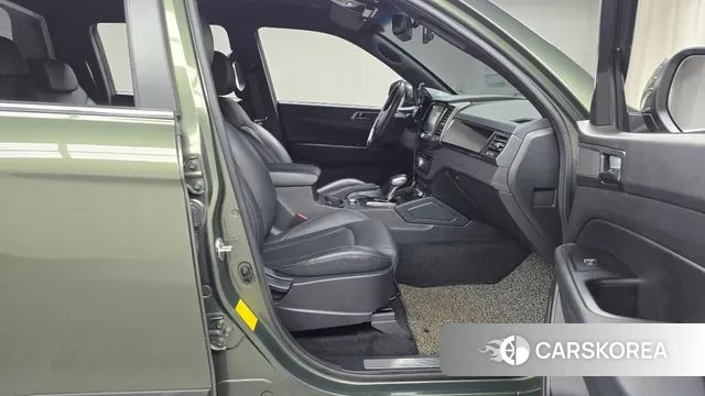 Ssangyong The New Rexton Sport 2022 Темно-зеленый из Кореи, фото 2