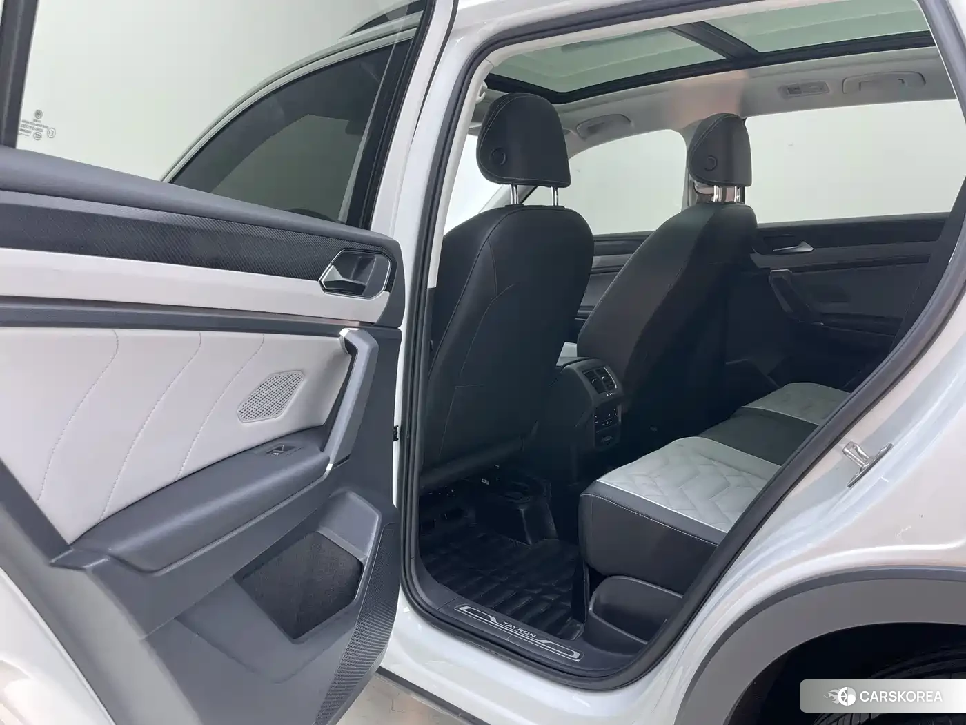 Volkswagen Tayron 2023 Белый из Китая, фото 2