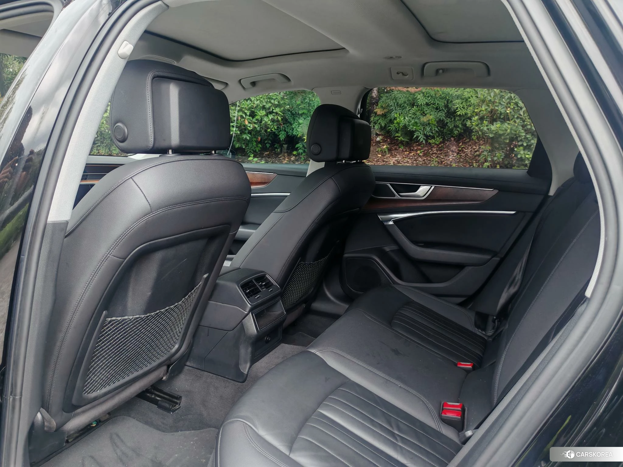 Audi A6 (import) 2020 Черный из Китая, фото 2