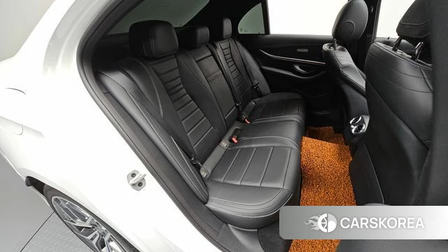 Mercedes-Benz E-Class W213 2021 Белый из Кореи, фото 2