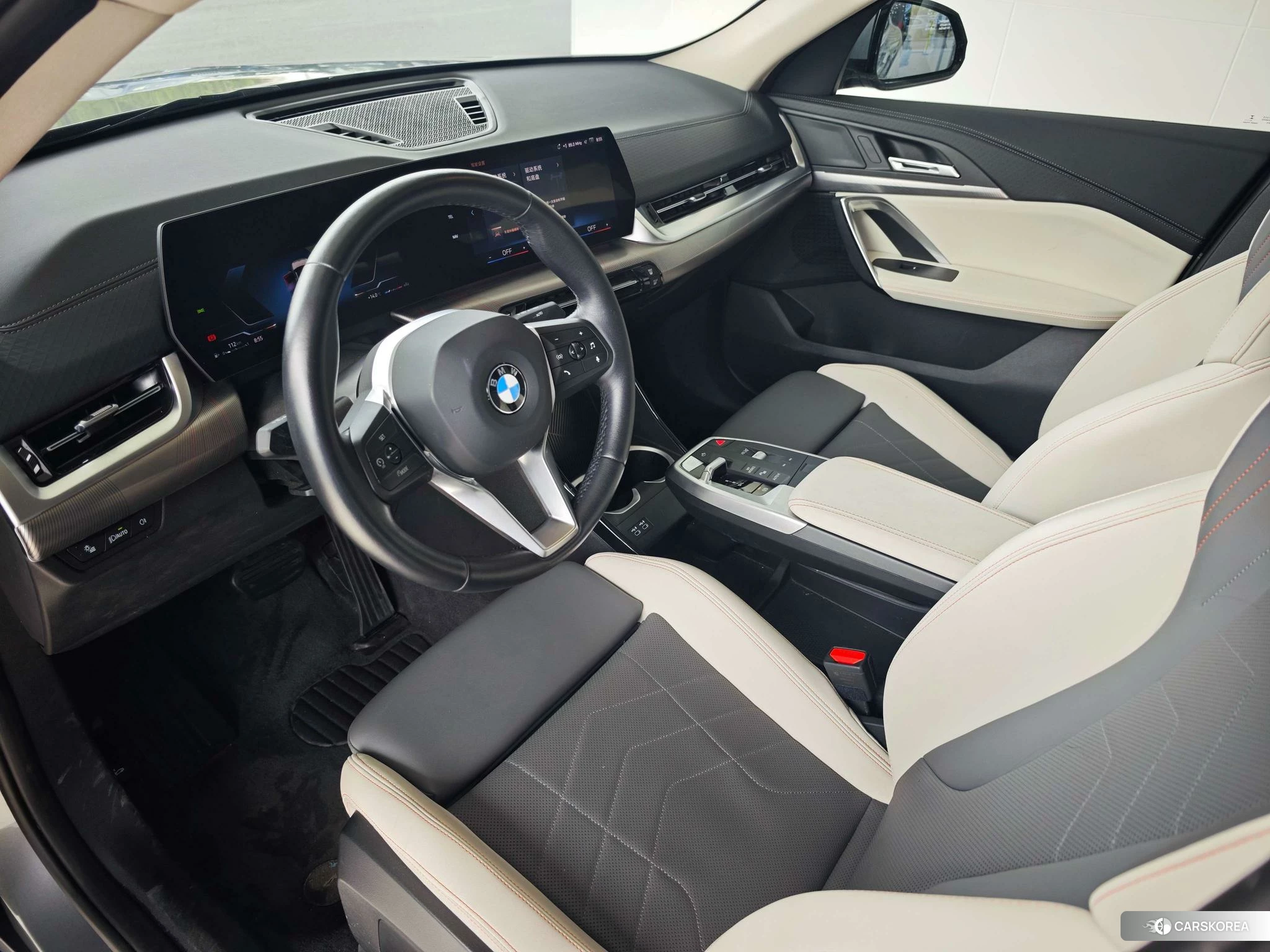 BMW X2 (import) 2024 Серебристо-серый из Китая, фото 2