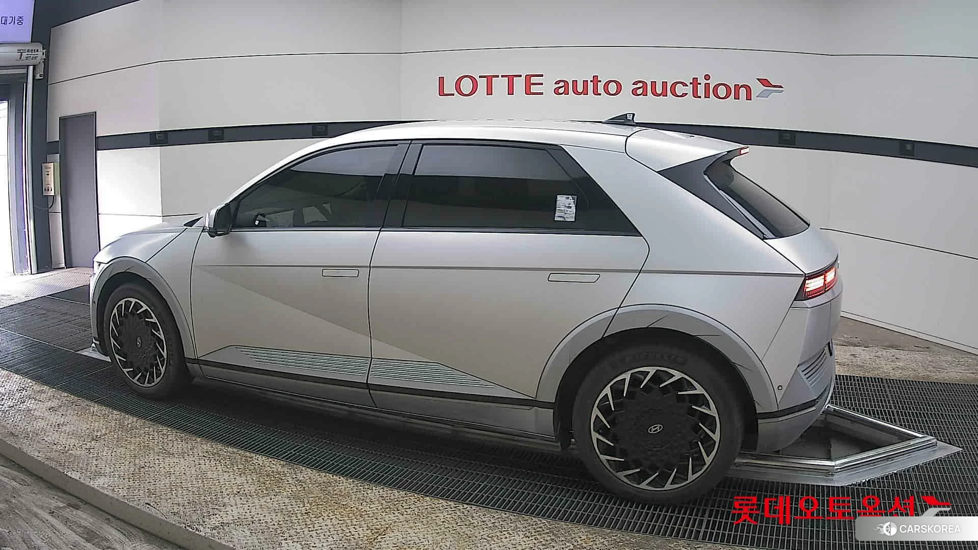 Hyundai IONIQ 5 2022 Gravity Gold Mat из Кореи, фото 2