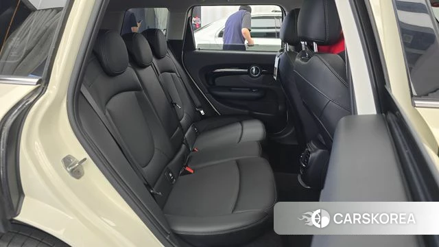 Mini Cooper Clubman 2021 Жемчужный цвет из Кореи, фото 2