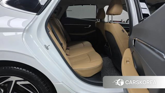 Hyundai Sonata D Edge Hybrid (DN8) 2025 Белый из Кореи, фото 2