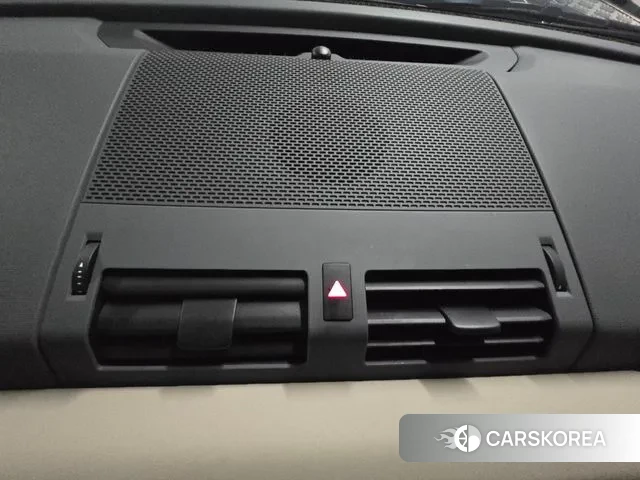 Land Rover Defender (L663) 2021 Черный из Кореи, фото 2