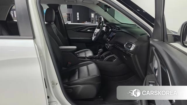 Chevrolet (GM Daewoo) Trailblazer 2022 Белый из Кореи, фото 2