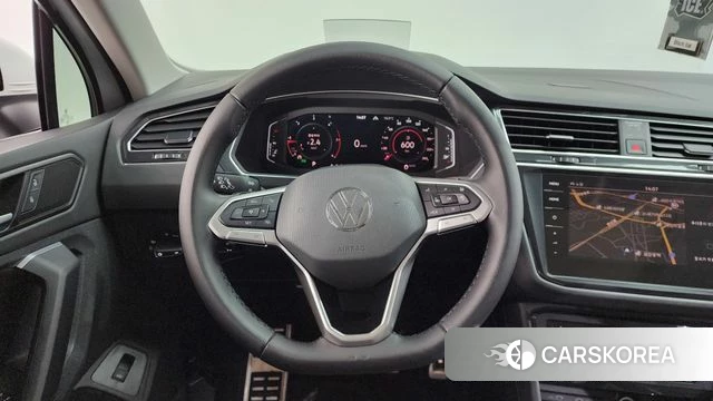 Volkswagen Tiguan second Generation 2021 Белый из Кореи, фото 2