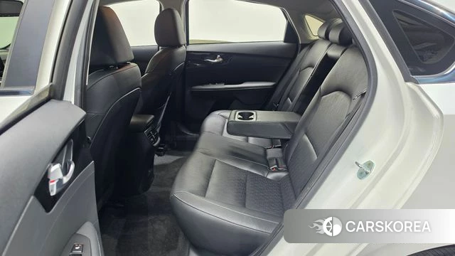 Kia The New K3 2nd generation 2022 Белый из Кореи, фото 2