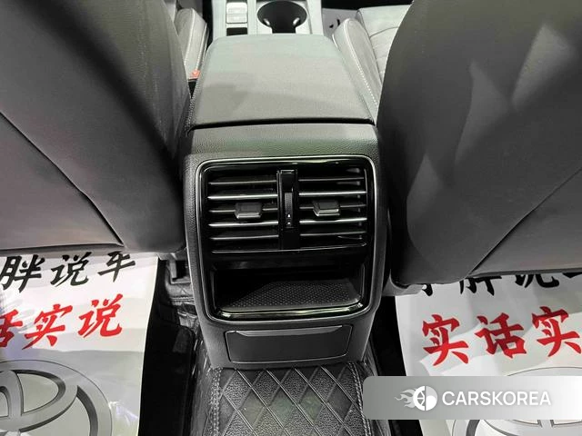 Volkswagen Magotan 2022 Черный из Китая, фото 2