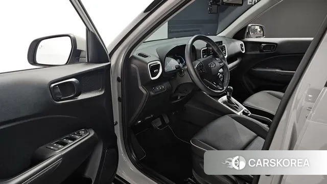 Hyundai Venue 2023 Серебристо-серый из Кореи, фото 2