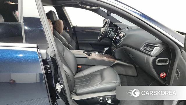 Maserati Ghibli 2022 Синий из Кореи, фото 2