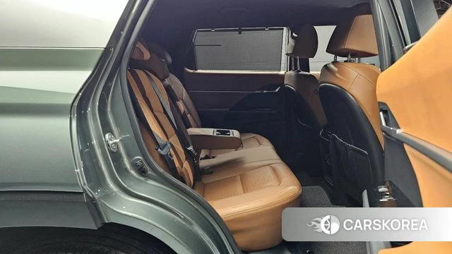 Ssangyong Torres 2022 Темно-зеленый из Кореи, фото 2