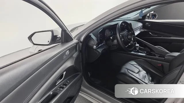 Hyundai The New Avante Hybrid (CN7) 2023 Серебристо-серый из Кореи, фото 2