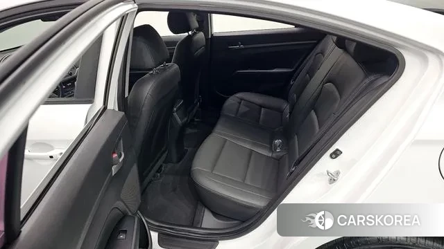 Hyundai Avante AD 2018 Белый из Кореи, фото 2