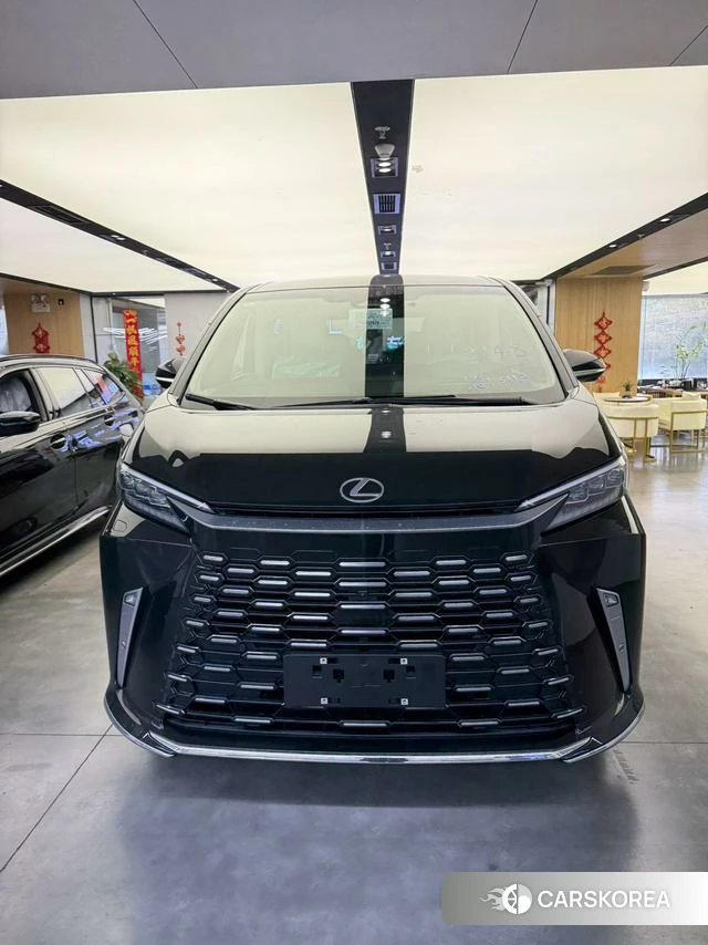 Lexus LM 2026 Черный из Китая, фото 2