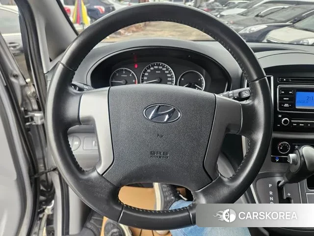 Hyundai The New Grand Starex 2019 Серебристо-серый из Кореи, фото 2