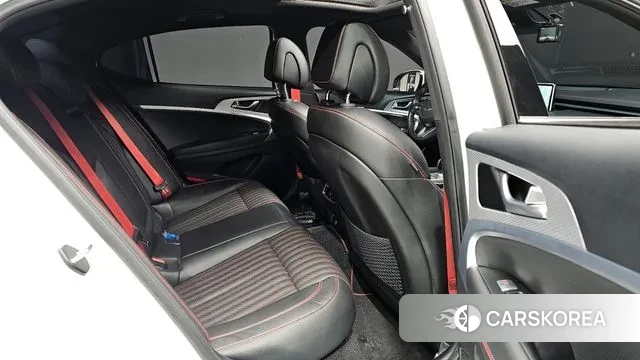 Genesis The New G70 2021 Белый из Кореи, фото 2