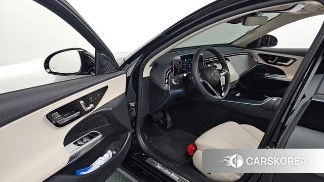 Mercedes-Benz E-Class W214 2025 Черный из Кореи, фото 2