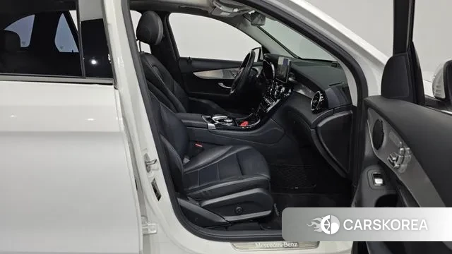 Mercedes-Benz GLC-Class X253 2018 Белый из Кореи, фото 2