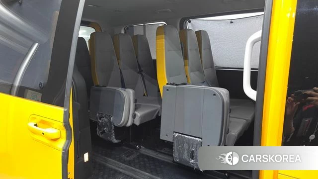 Hyundai Staria 2025 Желтый из Кореи, фото 2