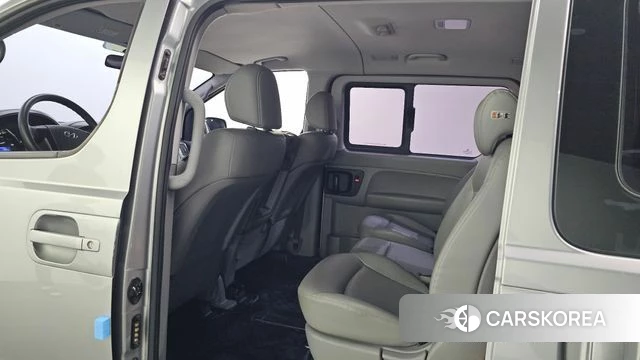 Hyundai The New Grand Starex 2018 Серебряный из Кореи, фото 2