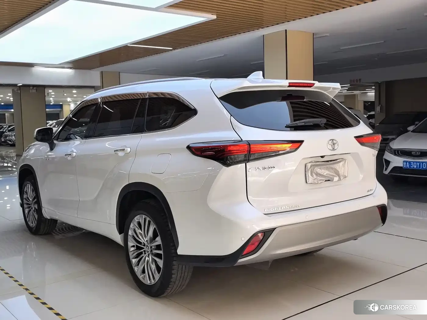 Toyota Highlander 2025 Белый из Китая, фото 2