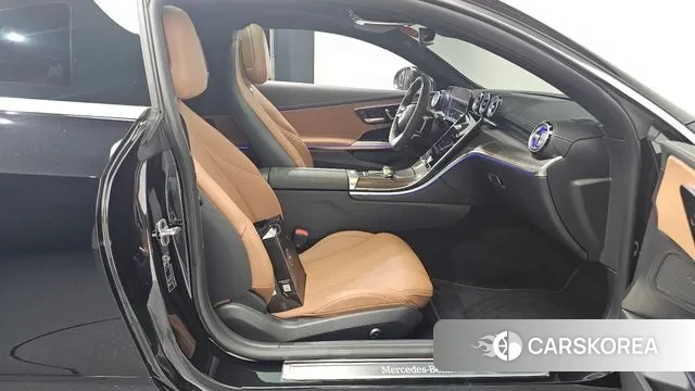 Mercedes-Benz CLE-Class C236 2025 Черный из Кореи, фото 2