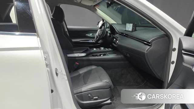Genesis GV70 2022 Белый из Кореи, фото 2