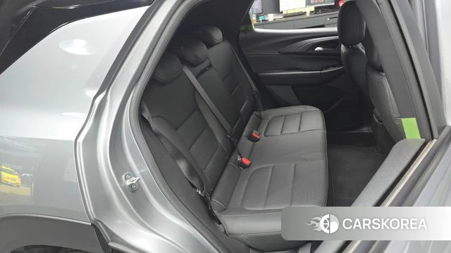 Chevrolet (GM Daewoo) Trailblazer 2023 Серебристо-серый из Кореи, фото 2