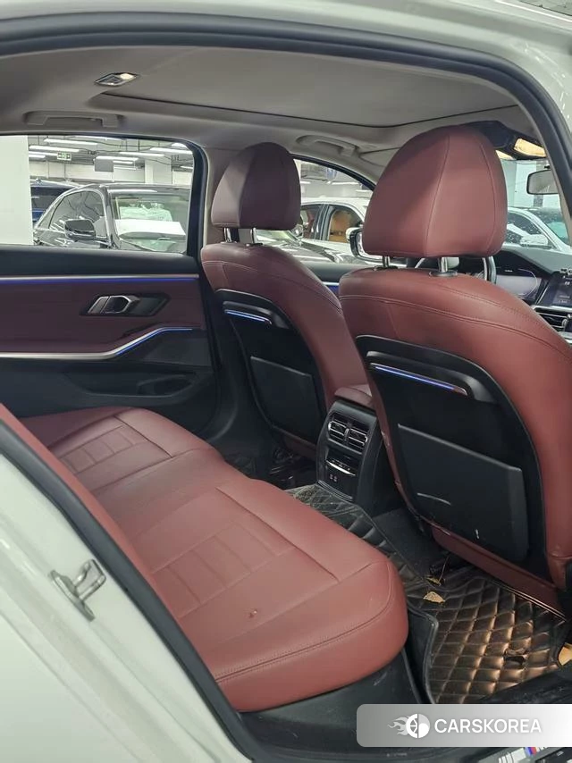 BMW 3 series 2021 Белый из Китая, фото 2