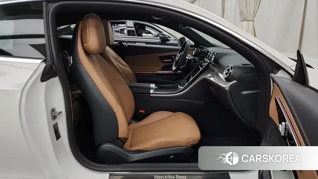 Mercedes-Benz CLE-Class C236 2025 Белый из Кореи, фото 2