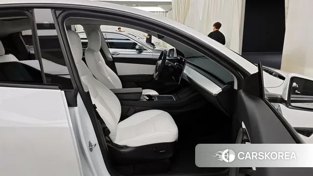 Tesla Model Y 2022 Белый из Кореи, фото 2