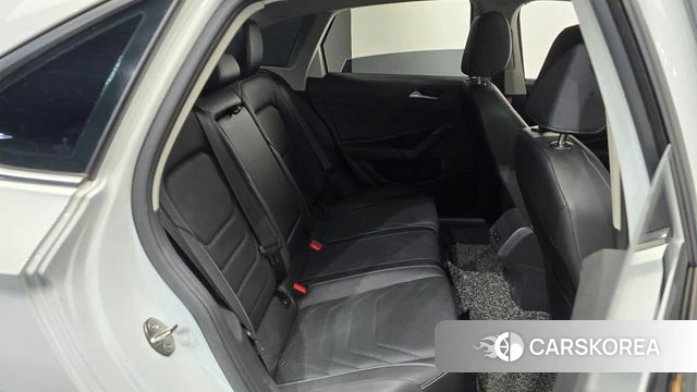Volkswagen 7th Generation of Jetta 2021 Белый из Кореи, фото 2
