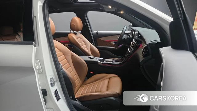 Mercedes-Benz GLC-Class X253 2021 Белый из Кореи, фото 2