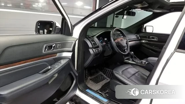 Ford Explorer 2018 Белый из Кореи, фото 2