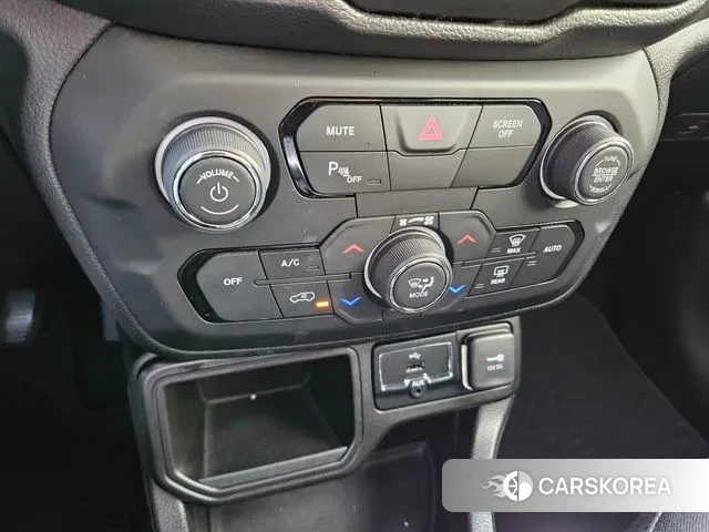 Jeep Renegade 2018 Черный из Кореи, фото 2