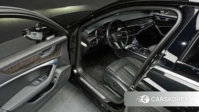 Audi A6 (C8) 2021 Черный из Кореи, фото 2