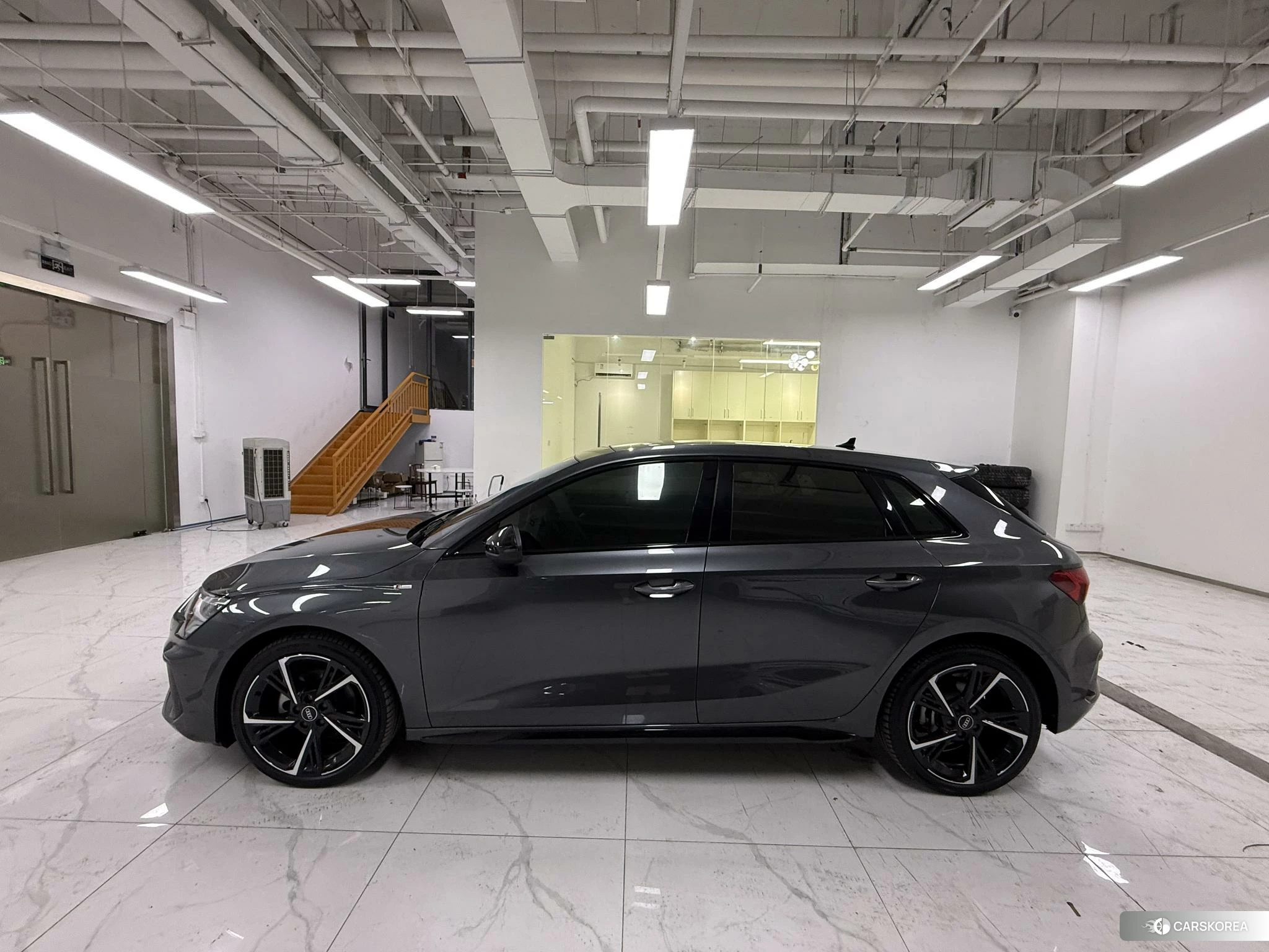 Audi A3 2022 Темно-серый из Китая, фото 2