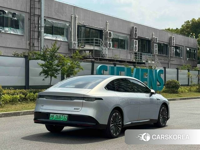 Nissan N7 2025 Серебристо-серый из Китая, фото 2