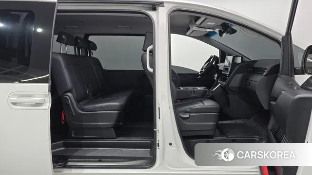 Hyundai Staria 2024 Белый из Кореи, фото 2