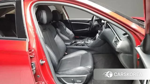 Genesis The New G70 2022 Красный из Кореи, фото 2