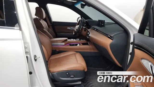 Genesis GV70 2022 Белый из Кореи, фото 2