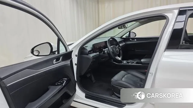 Kia The New K5 3rd generation 2024 Белый из Кореи, фото 2