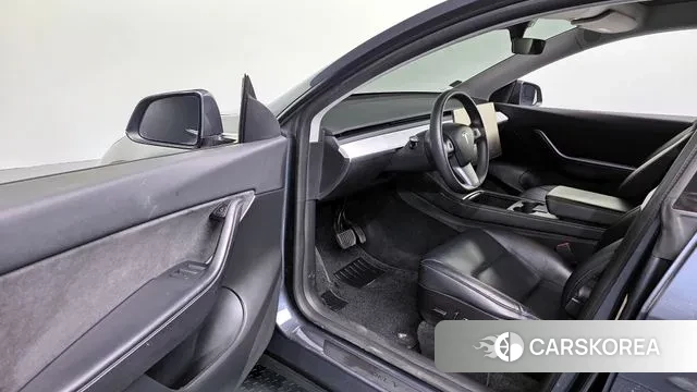 Tesla Model Y 2022 Серый из Кореи, фото 2