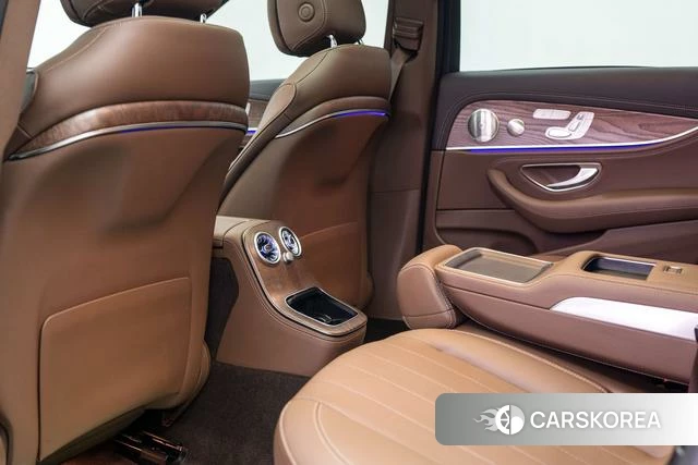Mercedes-Benz E-class 2023 Черный из Китая, фото 2