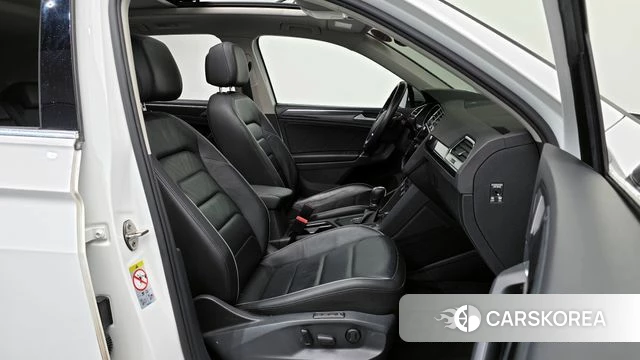 Volkswagen Tiguan second Generation 2018 Белый из Кореи, фото 2