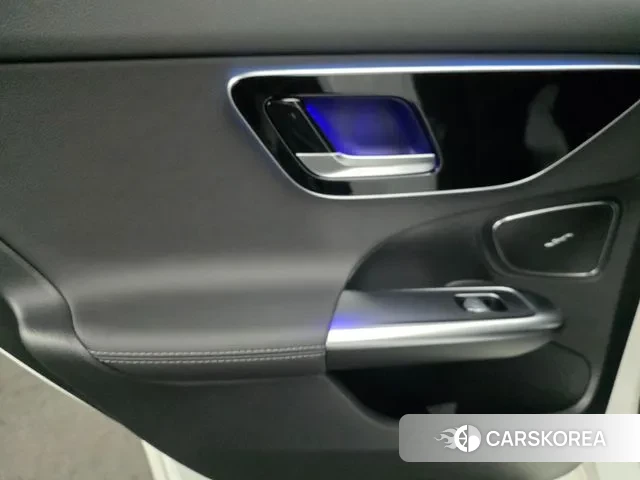 Mercedes-Benz C-Class W206 2024 Белый из Кореи, фото 2