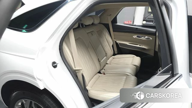 Genesis GV70 2023 Белый из Кореи, фото 2