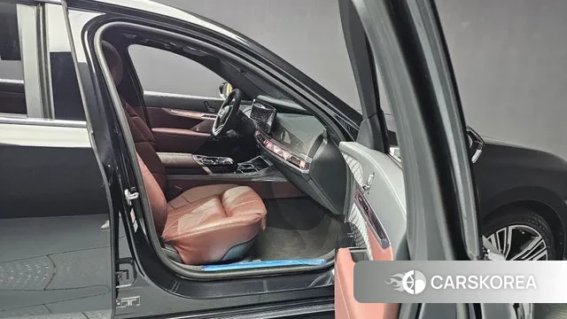 BMW i7 (G70) 2023 Черный из Кореи, фото 2